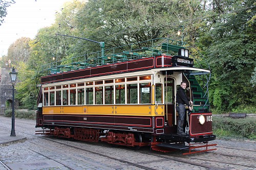 Newcastle 102 tram